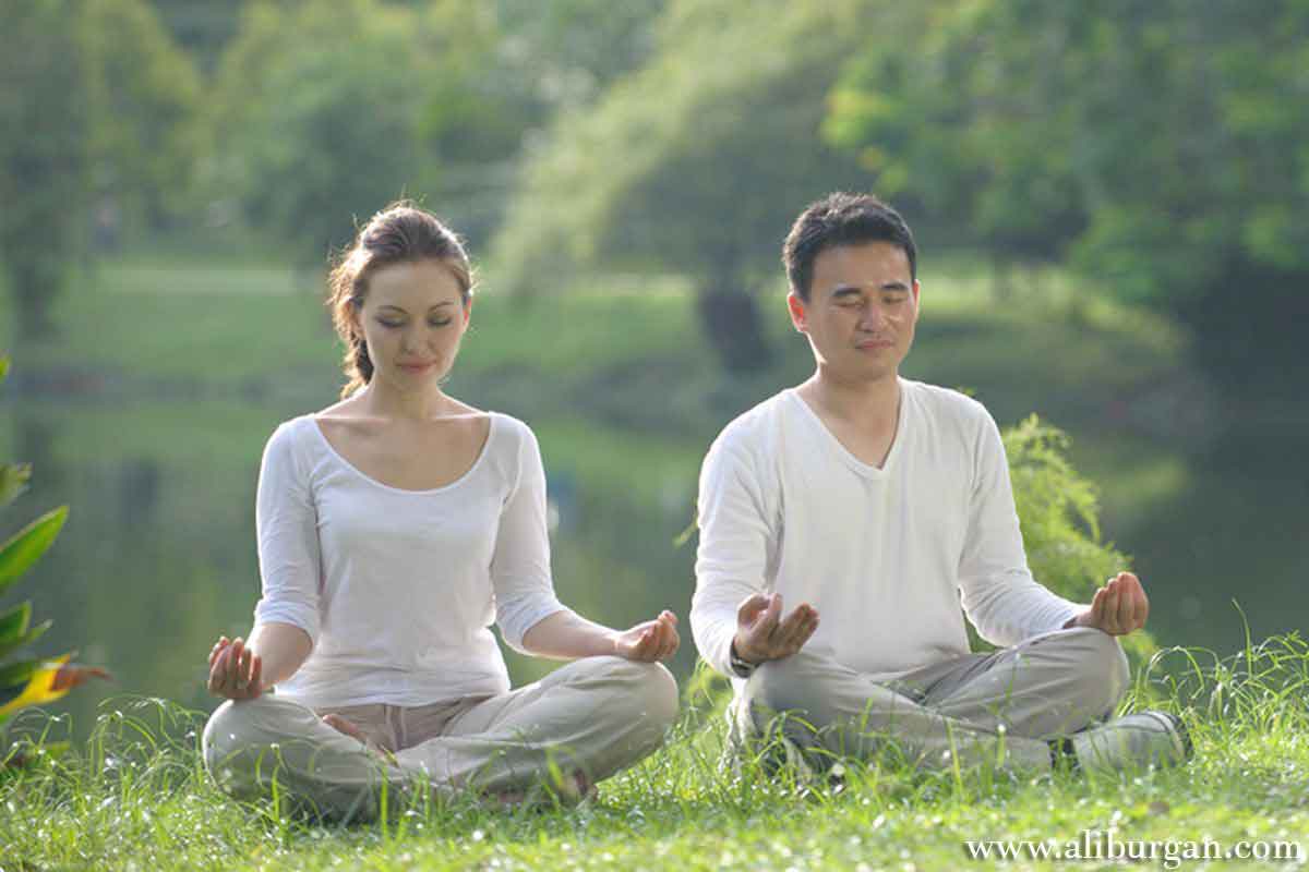 Menjelajahi Yoga dan Meditasi