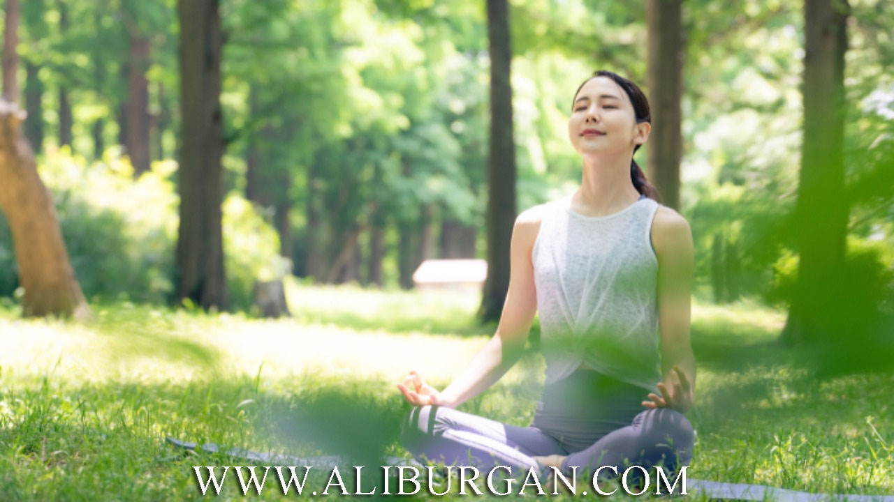 Menemukan Kedamaian Diri dengan Yoga dan Meditasi