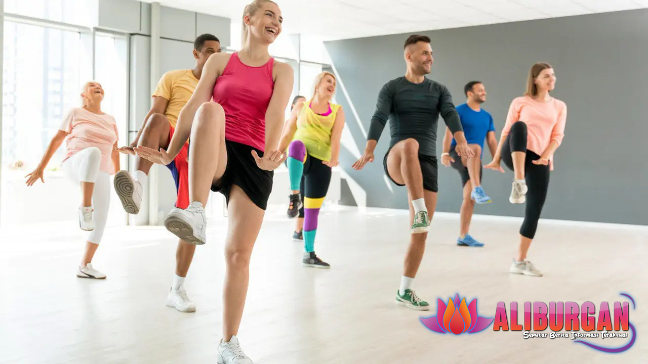 Manfaat Olahraga Zumba: Nikmati Gerakan Seru dan Musik Energik